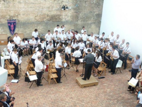 La banda de Pego durant l'estrena - Foto: www.radiopego.com La banda de Pego durant l'estrena - Foto: www.radiopego.com